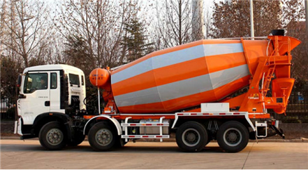 城市建设都在用水泥罐车运输拌料有哪些好处？
