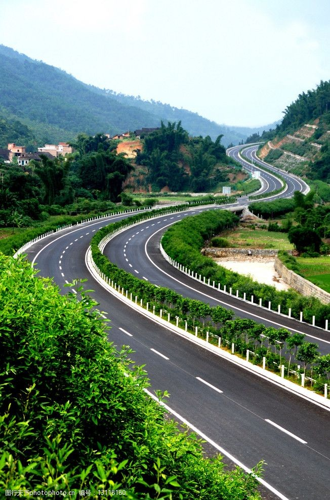 交通运输部召开会议 传达学习习近平总书记在新进中央委员会的委员、候补委员和省部级主要领导干部研讨班上的重要讲话精神 李小鹏主持会议