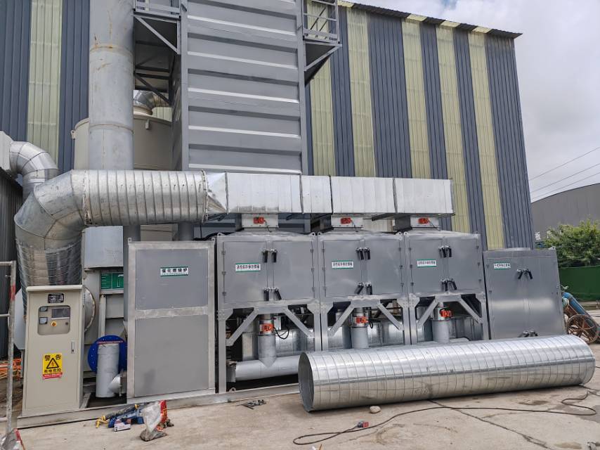 我公司专业生产沥青站除尘器，除尘布袋，电捕焦油器，催化燃烧设备，活性炭箱